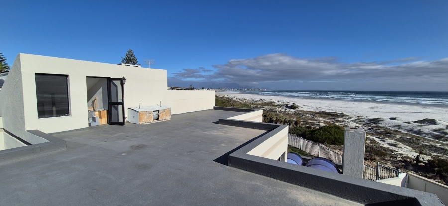 4 Bedroom Property for Sale in Van Riebeeckstrand Western Cape